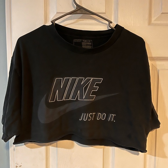 Vintage Nike Crop - Picture 1 of 1